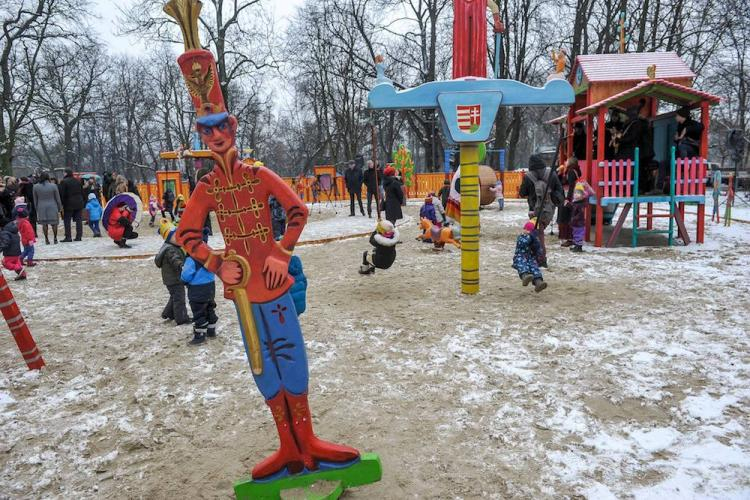 W Warszawie Powsta Plac Zabaw Symbol Przyja ni Polsko w gierskiej w-warszawie-powsta-plac-zabaw-symbol-przyja-ni-polsko-w-gierskiej